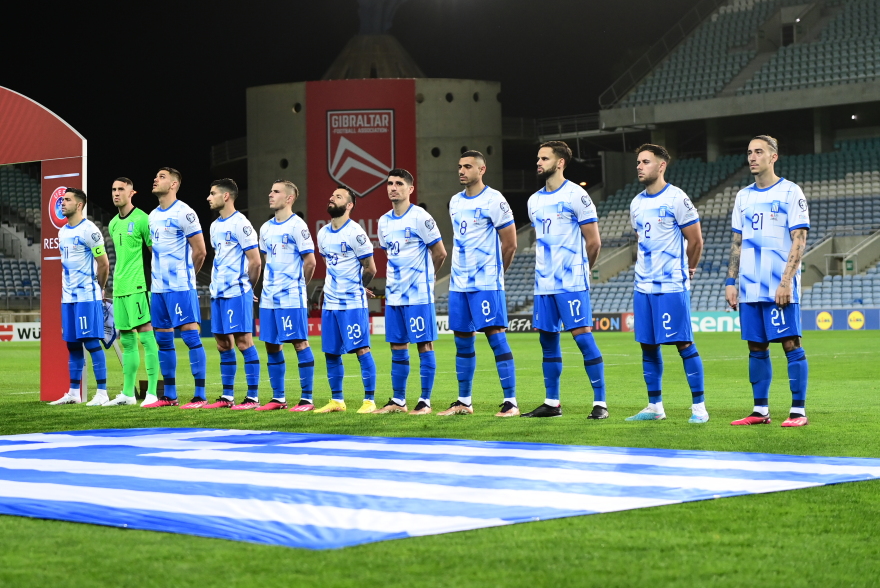 Με την πολυσυζητημένη νέα της φανέλα απέναντι στο Γιβραλτάρ η Εθνική Ελλάδας - Δείτε βίντεο και φωτογραφίες 