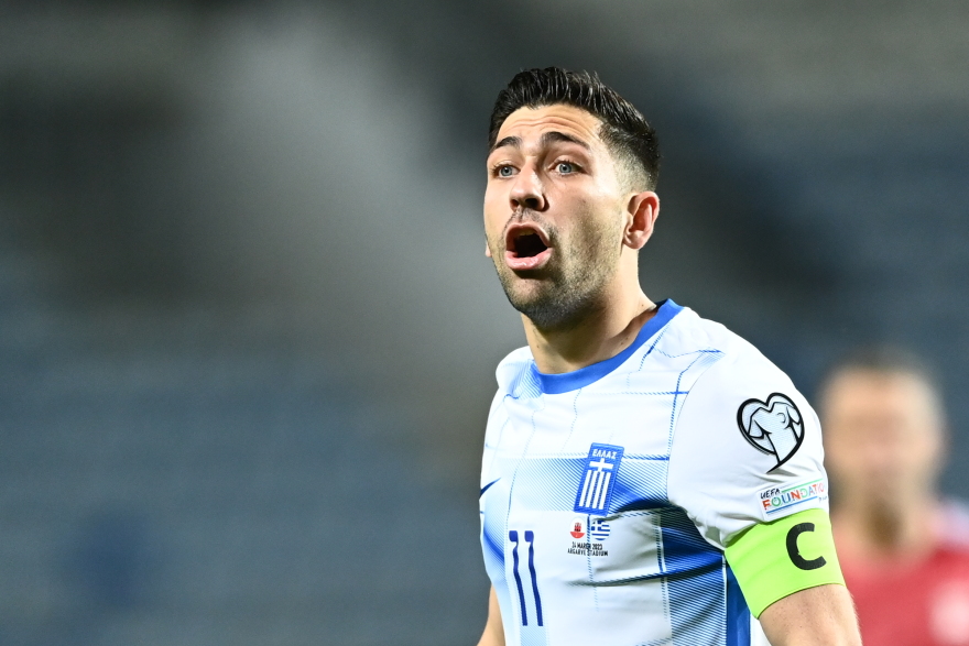 Με την πολυσυζητημένη νέα της φανέλα απέναντι στο Γιβραλτάρ η Εθνική Ελλάδας - Δείτε βίντεο και φωτογραφίες 