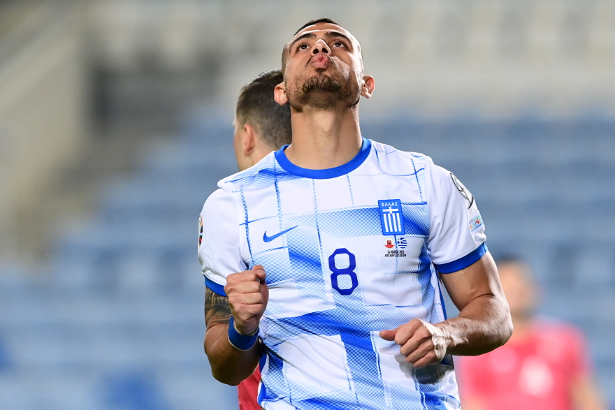 Με την πολυσυζητημένη νέα της φανέλα απέναντι στο Γιβραλτάρ η Εθνική Ελλάδας - Δείτε βίντεο και φωτογραφίες 