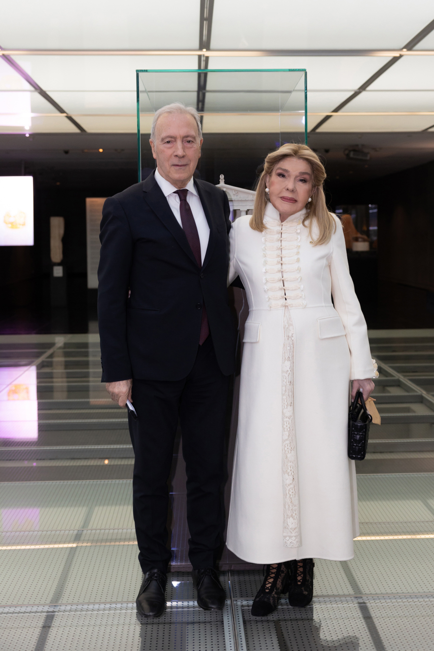 Στο Μουσείο της Ακρόπολης τα τρία θραύσματα από τα Γλυπτά του Παρθενώνα που δώρισε το Βατικανό