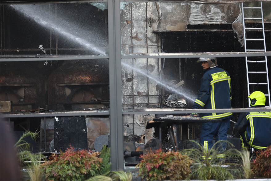 Νέα Σμύρνη: Το Τμήμα Εκβιαστών ανέλαβε την υπόθεση του εμπρησμού στο εστιατόριο Cavaliere