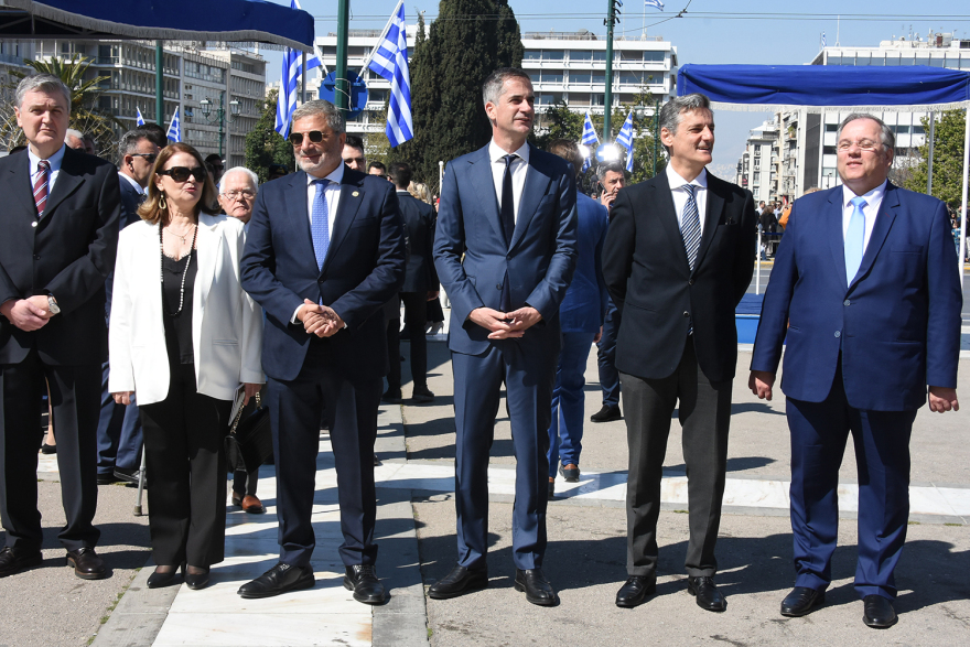 Μεγαλειώδης η στρατιωτική παρέλαση για την 25η Μαρτίου