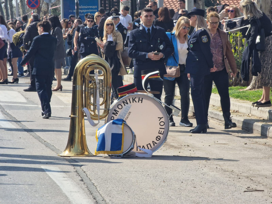 25η Μαρτίου: Ολοκληρώθηκε στη Θεσσαλονίκη η  παρέλαση - Δείτε εικόνες και βίντεο
