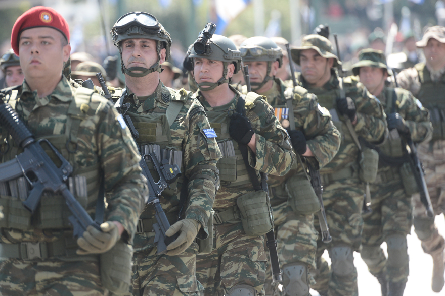 Μεγαλειώδης η στρατιωτική παρέλαση για την 25η Μαρτίου