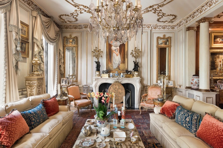 Στο σφυρί κατοικία της πρώην βασιλικής οικογένειας - Ζούσε για χρόνια η πριγκίπισσα Αικατερίνη