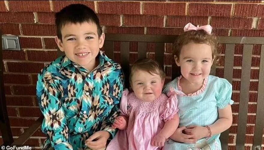 ΗΠΑ: Η στιγμή που ο φονικός ανεμοστρόβιλος διαλύει σχολείο στο Μισισίπι - Δείτε βίντεο