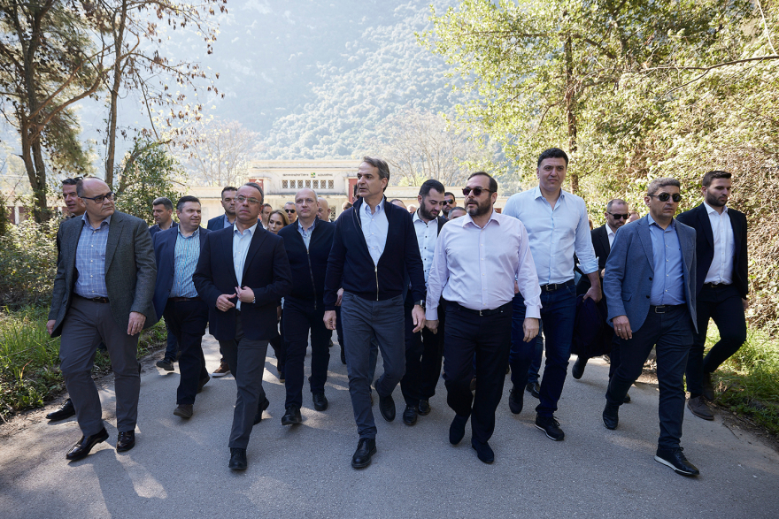 Κυριάκος Μητσοτάκης: Με στόχο την αυτοδυναμία σε περιοδεία στη Φθιώτιδα - Πρώτη στάση το λιμάνι του Αγίου Κωνσταντίνου