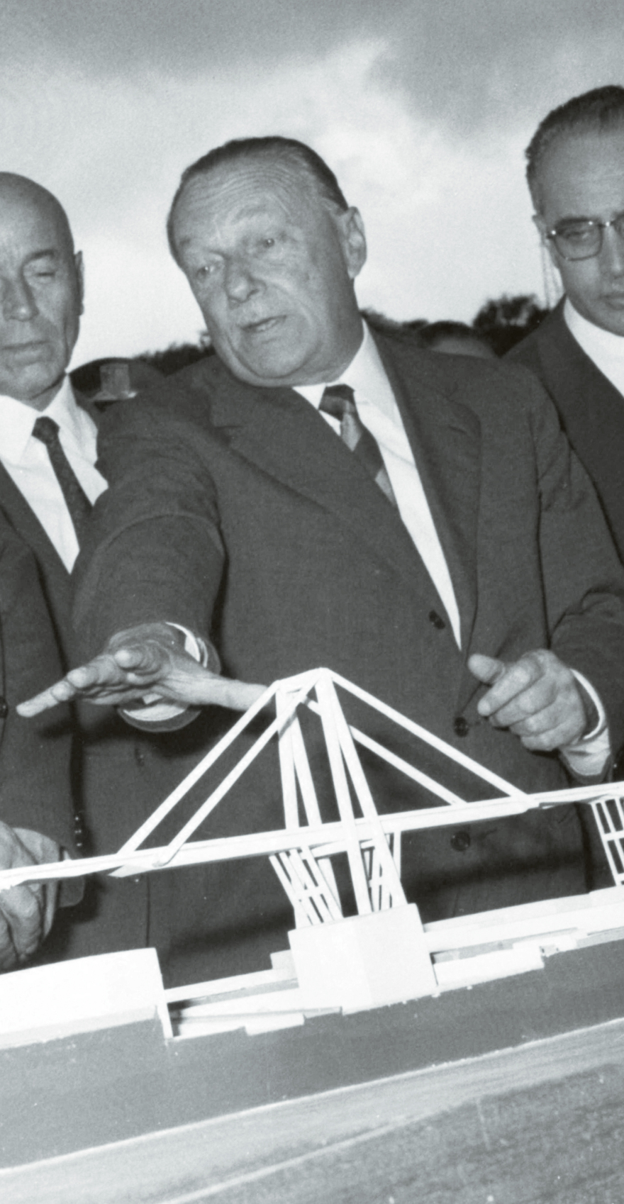 Οι γέφυρες του Ρικάρντο Μοράντι: Στη Γένοβα γκρεμίστηκε, στα Σέρβια έκλεισε