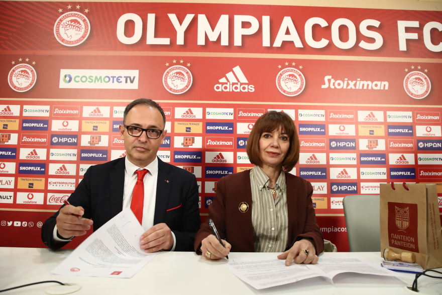 Ο Ολυμπιακός παρουσίασε την υπηρεσία ακουστικής περιγραφής αγώνων σε τυφλούς 