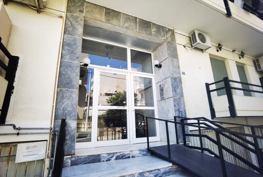 Κερατσίνι: «Ακούγαμε συχνά καβγάδες» λένε οι γείτονες της 45χρονης που βίασε και μαχαίρωσε ο σύντροφός της