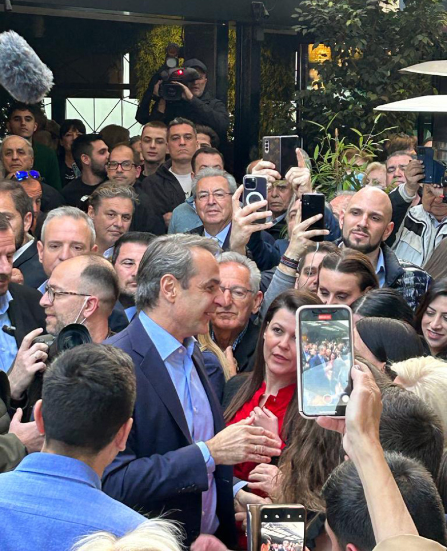 Μητσοτάκης από τη Γλυφάδα: Υπαρκτό το ενδεχόμενο «τερατογένεσης» στις 22 Μαΐου, με Τσίπρα, Ανδρουλάκη, Βαρουφάκη