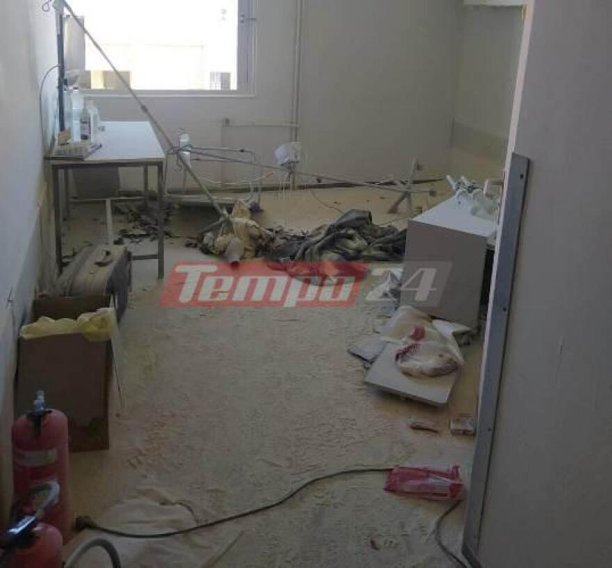 Νοσοκομείο Ρίου: Διασωληνώθηκε ο ασθενής που έβαλε φωτιά με τσιγάρο στο στρώμα του (φωτογραφίες)