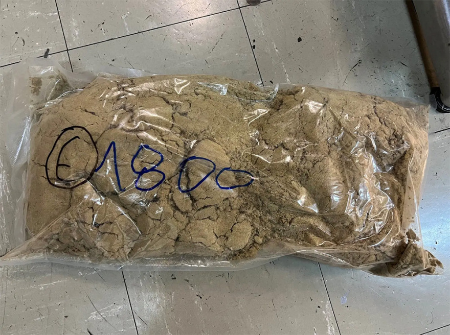 Εργαστήριο-φυτώριο κάνναβης εντόπισε η ΕΛΑΣ στου Ρέντη - Τρεις συλλήψεις (Φωτογραφίες)