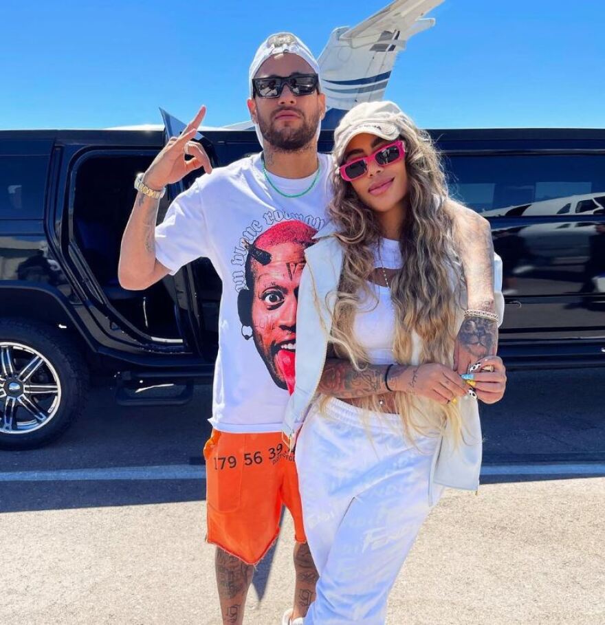  H μικρή αδελφή του Νεϊμάρ δείχνει πως γίνονται οι πλεξούδες στα μαλλιά - Δείτε βίντεο 