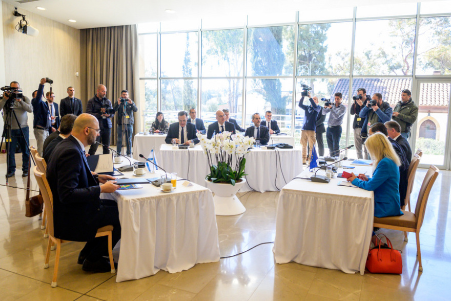 Κοέν σε Δένδια: Είμαστε ευγνώμονες για την αποτροπή της τρομοκρατικής επίθεσης