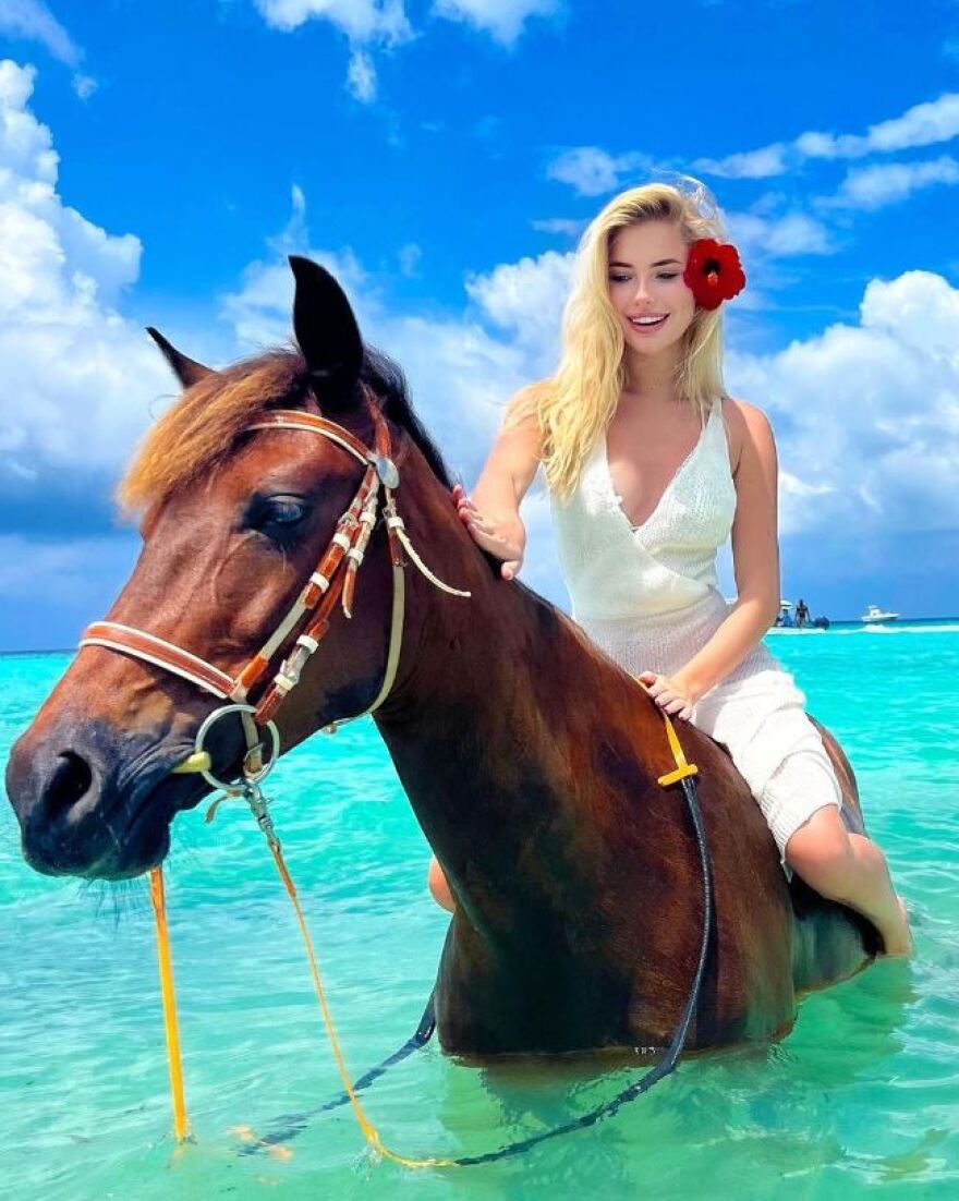 Ντάρια Μπόνταρ: Η καλλονή δημοσιογράφος της Σαχτάρ Ντόνετσκ 