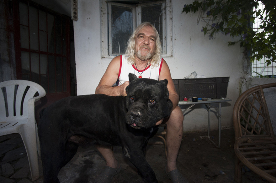 Χαλκιδική - Ο «Έλληνας Ντέιβιντ Κόπερφιλντ»: Ποιος είναι ο... ξανθός μάγος που συνελήφθη για τον βιασμό 16χρονης