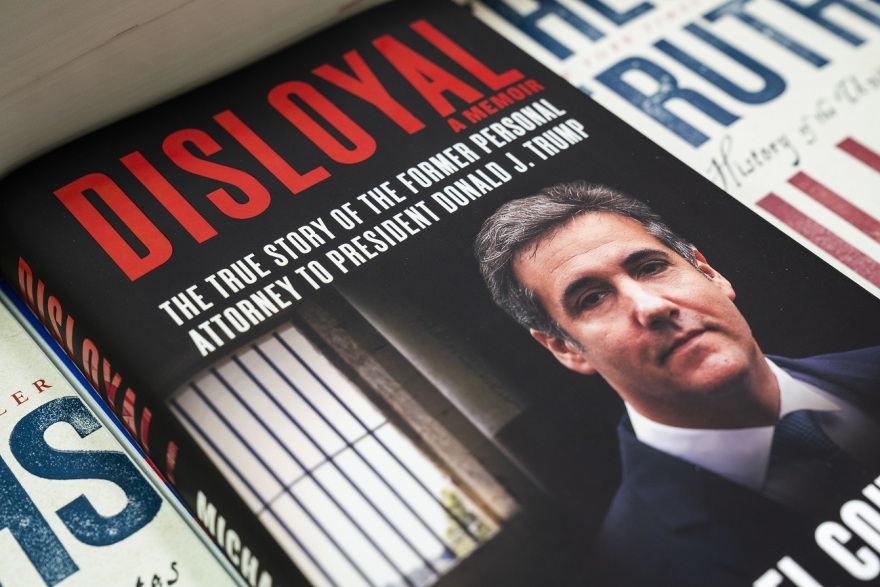 Ντόναλντ Τραμπ: Ο εξ απορρήτων δικηγόρος του τον «πρόδωσε» στην υπόθεση της Στόρμι Ντάνιελς