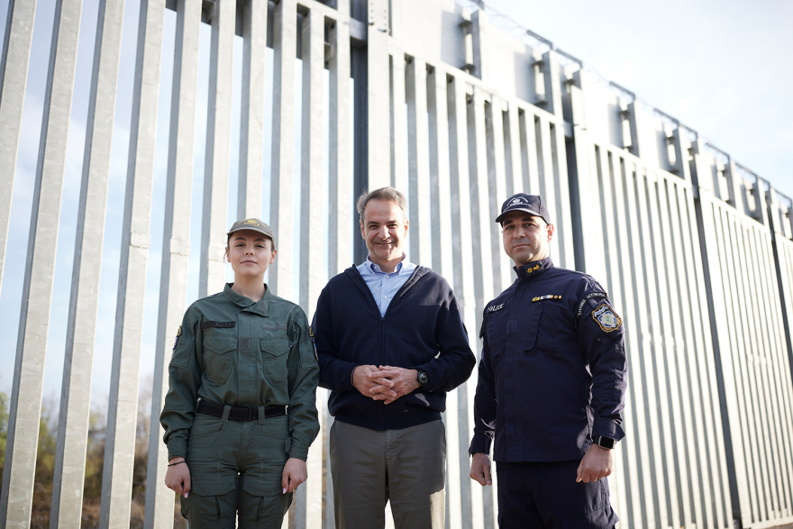 Φράχτης στον Έβρο - Μητσοτάκης: Εθνική εξαίρεση η στάση του ΣΥΡΙΖΑ για την κατασκευή του» 