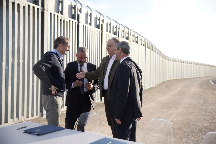 Φράχτης στον Έβρο - Μητσοτάκης: Εθνική εξαίρεση η στάση του ΣΥΡΙΖΑ για την κατασκευή του» 
