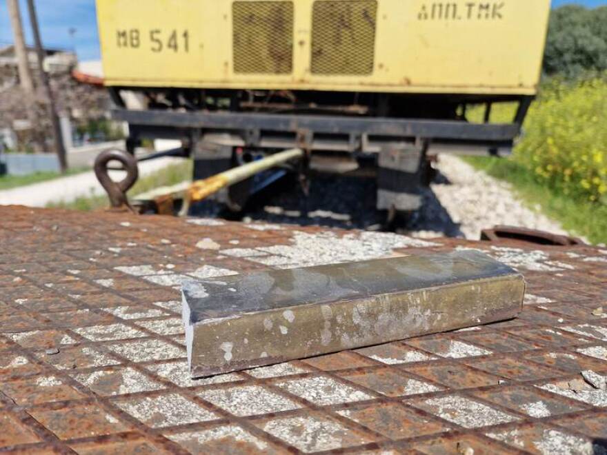 Πάτρα: Ταλαιπωρία για επιβάτες λόγω προβλήματος στις ράγες του Προαστιακού - Δείτε φωτογραφίες