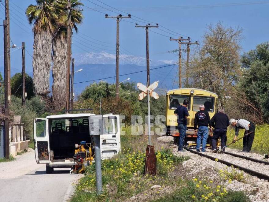 Πάτρα: Ταλαιπωρία για επιβάτες λόγω προβλήματος στις ράγες του Προαστιακού - Δείτε φωτογραφίες