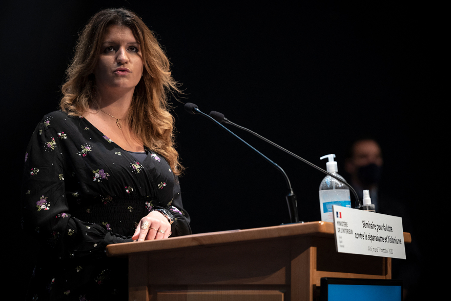 Γαλλία: Τολμηρή υπουργός του Μακρόν θα γίνει εξώφυλλο στο Playboy