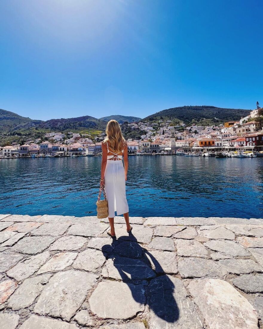 Δούκισσα Νομικού: Φέρνει το καλοκαίρι από την Ύδρα - Δείτε φωτογραφίες