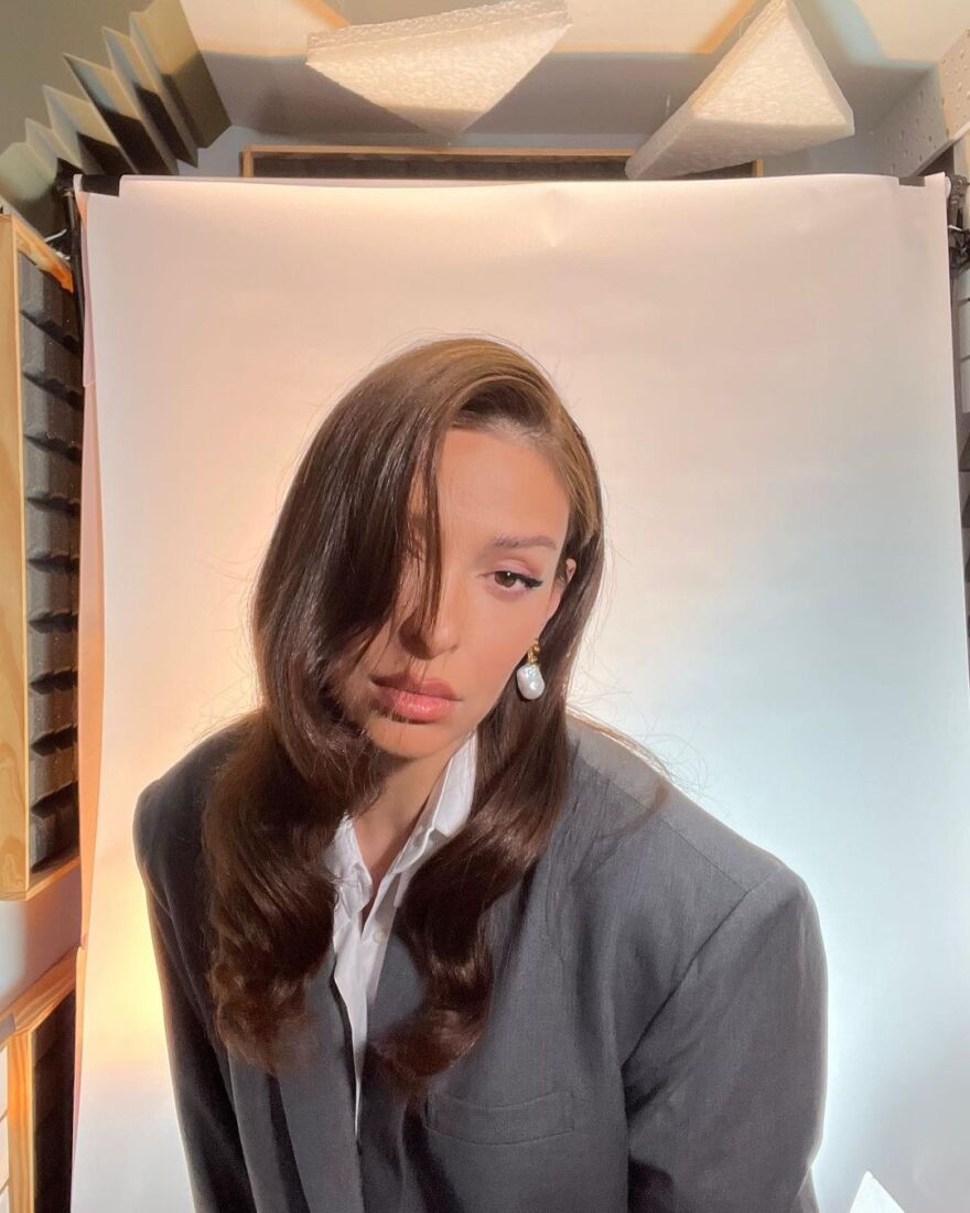 Ελένη Φουρέιρα: Ποζάρει με κοστούμι και «αισθάνεται αφεντικό» - Δείτε φωτογραφίες