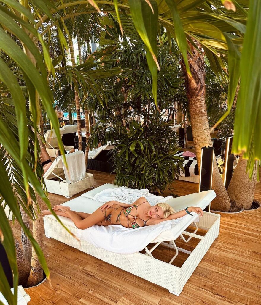 Αλεξάνδρα Παναγιώταρου: Φωτογραφίζει τον εαυτό της με μπικίνι