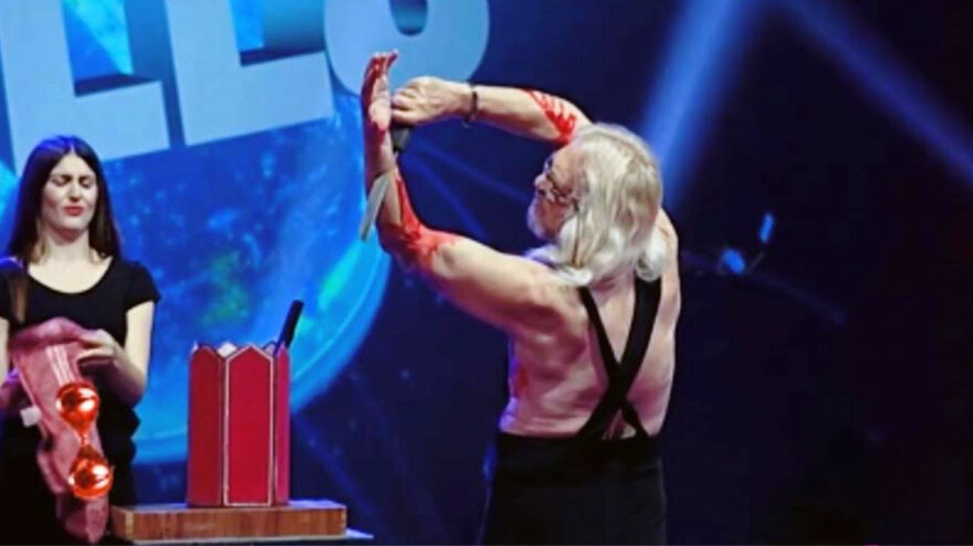 Χαλκιδική - Ο «Έλληνας Κόπερφιλντ»: Η άγνωστη ιστορία του «ξανθού μάγου» που κατηγορείται για βιασμό