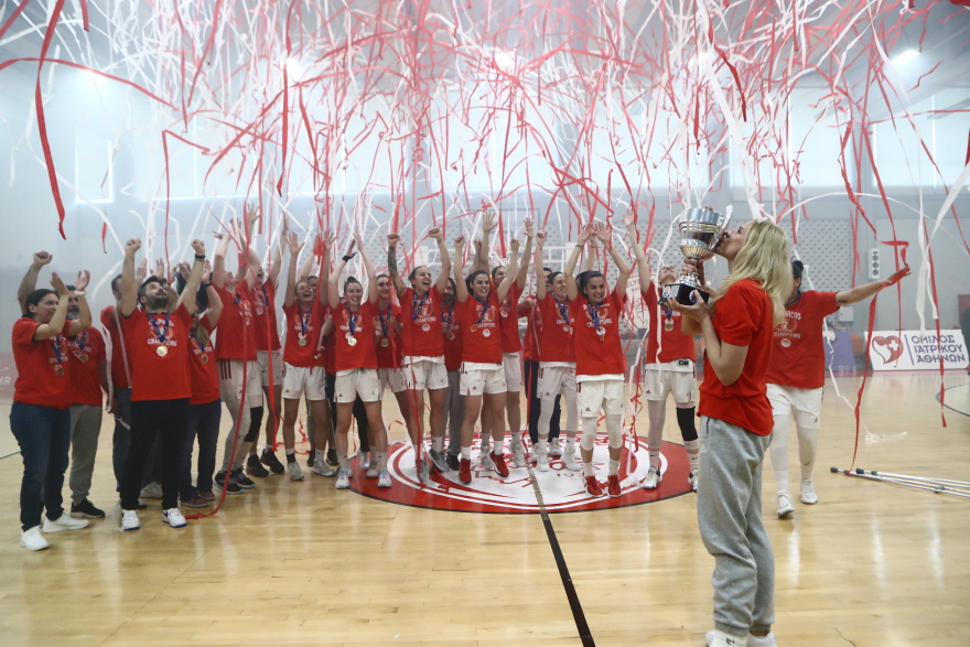 Τελικός πρωταθλήματος μπάσκετ γυναικών, Ολυμπιακός - Παναθηναϊκός 87-83: Κούπα με ανατροπή 
