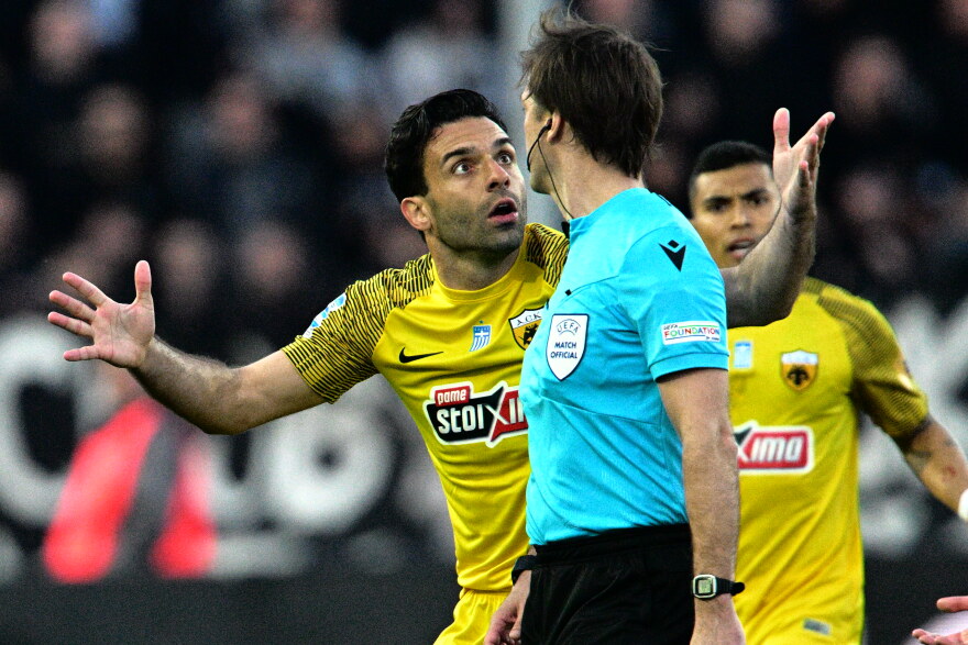 Stoiximan Super League, ΠΑΟΚ – ΑΕΚ 0-1: Άλωσε την Τούμπα και πάτησε κορυφή! 