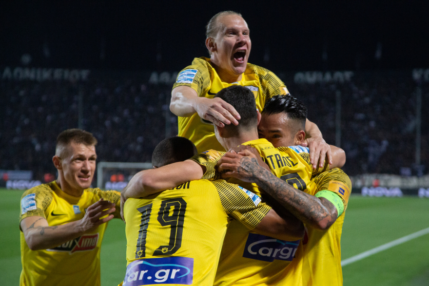 Stoiximan Super League, ΠΑΟΚ – ΑΕΚ 0-1: Άλωσε την Τούμπα και πάτησε κορυφή! 