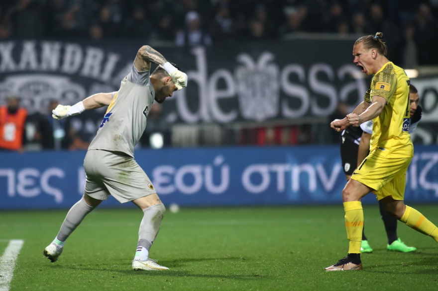 Stoiximan Super League, ΠΑΟΚ – ΑΕΚ 0-1: Άλωσε την Τούμπα και πάτησε κορυφή! 