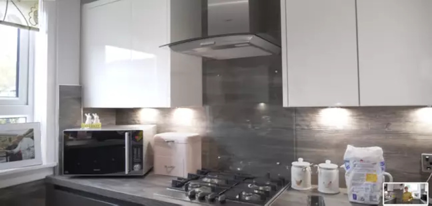 H Σούζαν Μπόιλ αποκάλυψε τους λόγους που παρά την τεράστια περιουσία της, μένει ακόμα στο πατρικό της