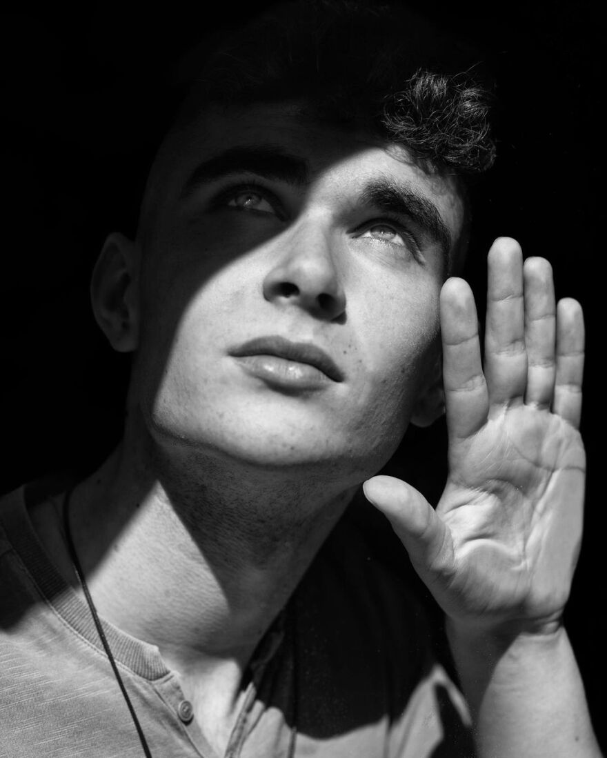 Νίκος Αλιάγας: Φωτογράφισε τον Victor Vernicos - «Είμαστε μαζί σου παλικάρι»