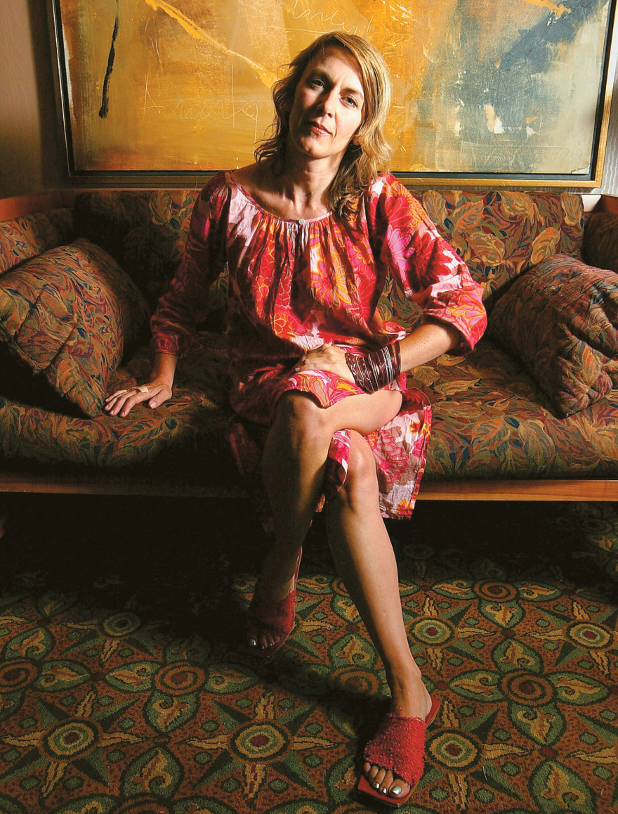 Λέοναρντ Κοέν: Η ζωή και οι έρωτές του γίνονται τηλεοπτική σειρά - Στην Ύδρα τα γυρίσματα