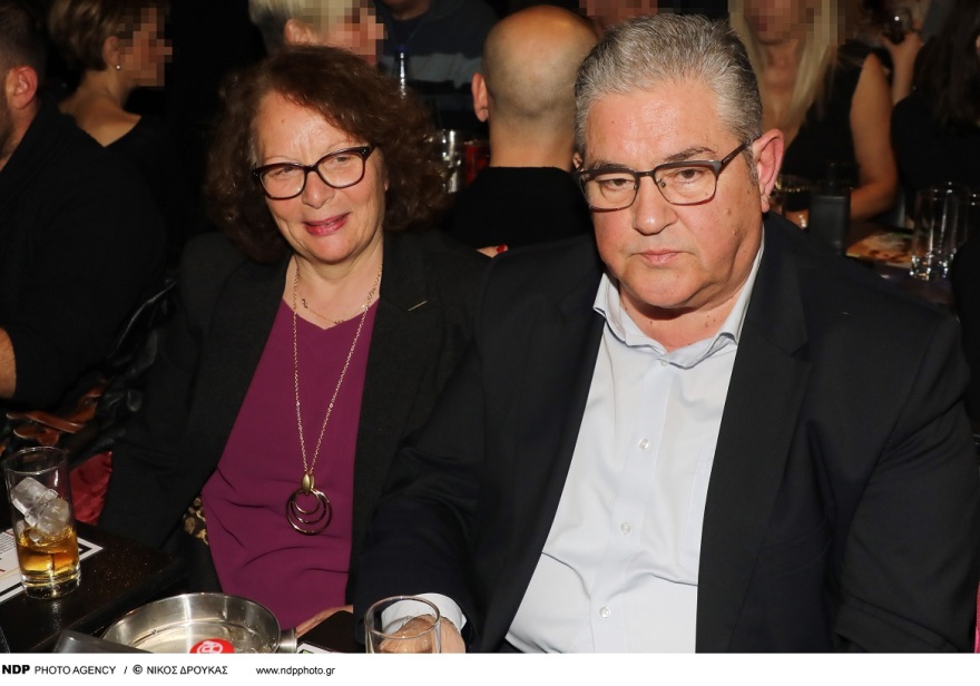 Δημήτρης Κουτσούμπας: Σπάνια βραδινή έξοδος με την σύζυγό του - Δείτε φωτογραφίες