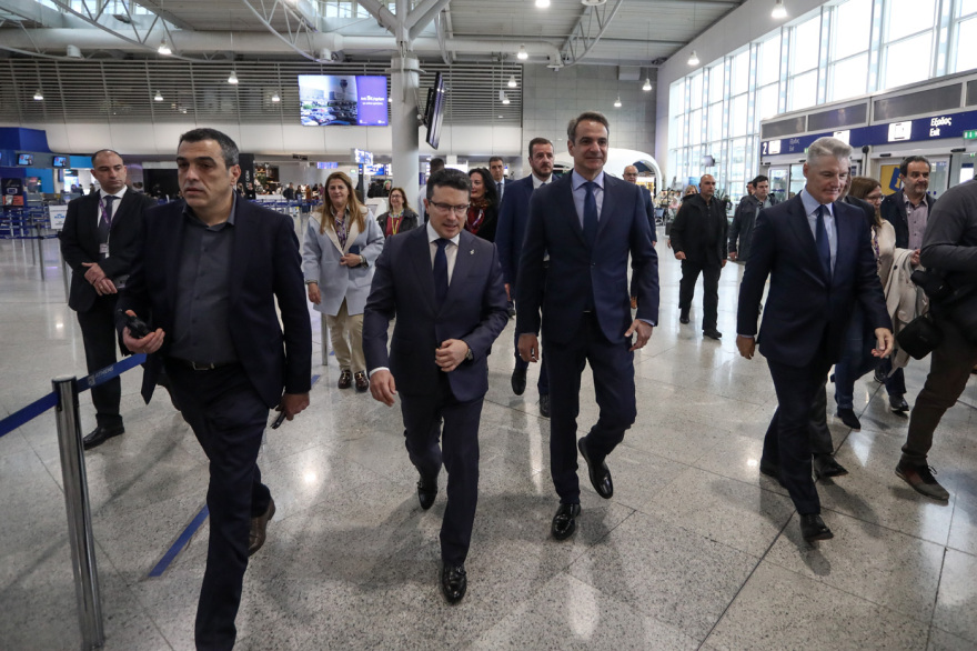 Κυριάκος Μητσοτάκης: Είμαστε αισιόδοξοι για την φετινή τουριστική χρονιά - Προανήγγειλε παρεμβάσεις για τους εργαζομένους