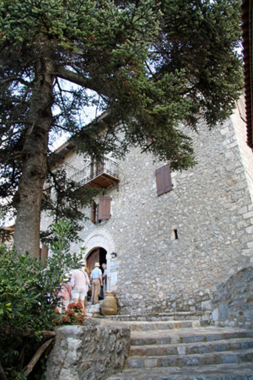 Έκλεψαν κειμήλια από μουσείο στην Αρκαδία και τα πωλούν στο Μοναστηράκι