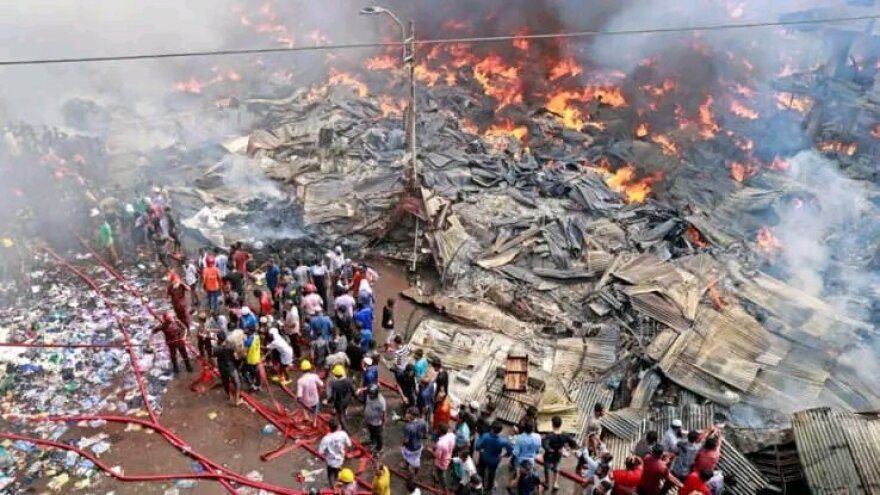 Κόλαση φωτιάς σε αγορά στο Μπανγκλαντές