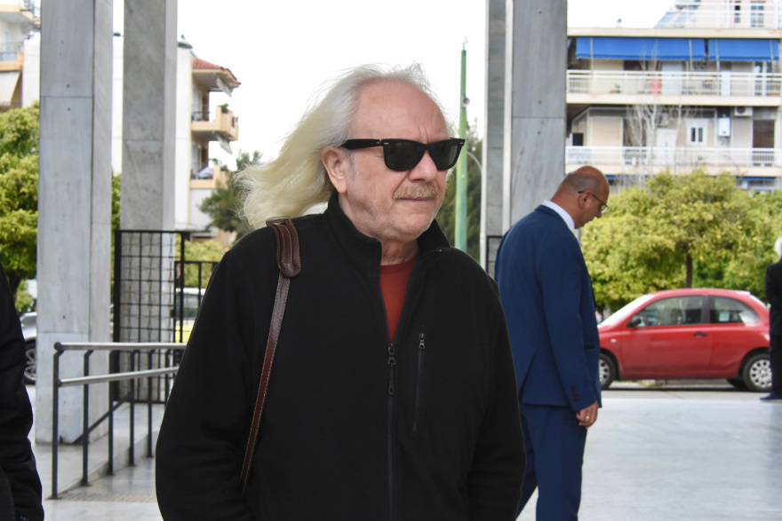 Κηδεία Ρένας Κουμιώτη: Συγκίνηση στο τελευταίο αντίο στην αγαπημένη τραγουδίστρια