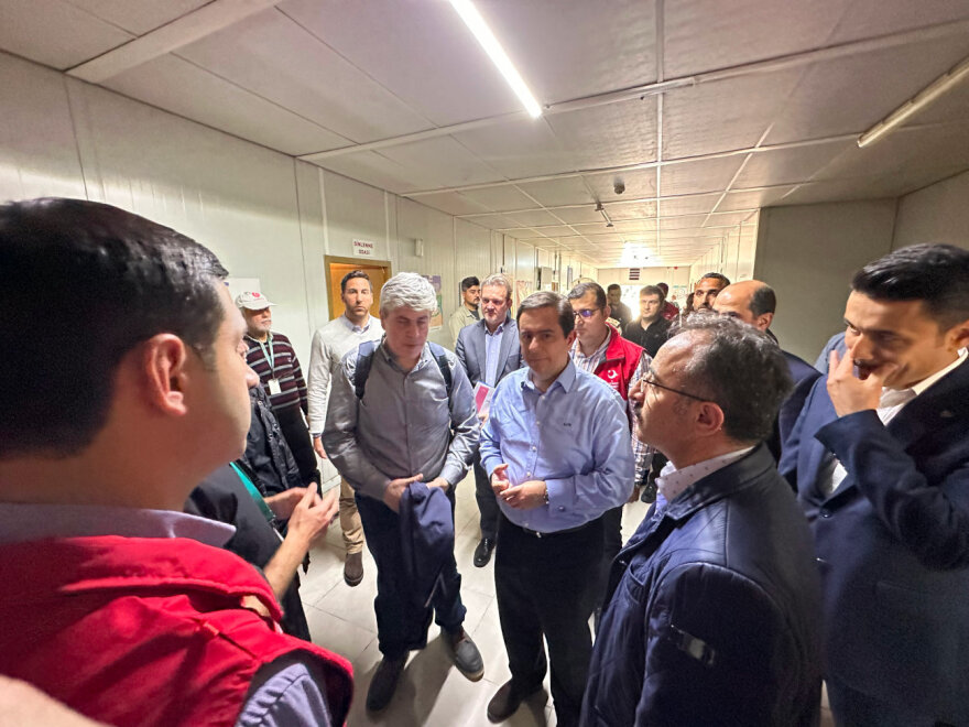 Νότης Μηταράκης: Στις σεισμόπληκτες περιοχές της Τουρκία - Επόπτευσε το μέγεθος της καταστροφής από ελικόπτερο