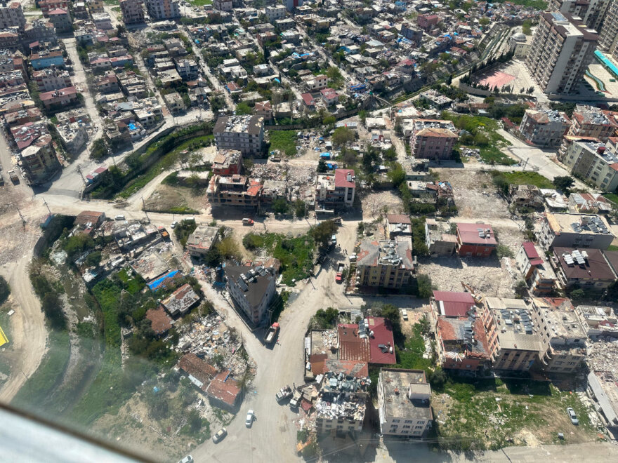 Νότης Μηταράκης: Στις σεισμόπληκτες περιοχές της Τουρκία - Επόπτευσε το μέγεθος της καταστροφής από ελικόπτερο