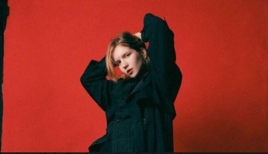 Ντάρια Τρεπόβα: Επίσημα κατηγορούμενη για τη δολοφονία του Ρώσου μπλόγκερ στην Αγία Πετρούπολη