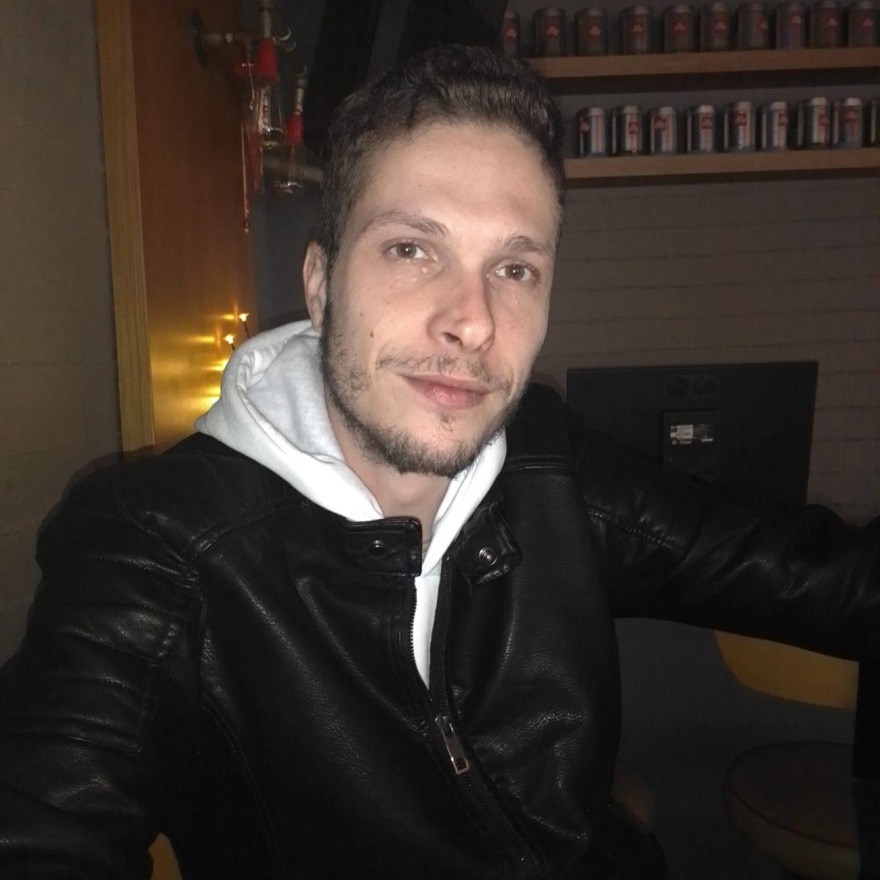  Θεσσαλονίκη: Βρέθηκε σημείωμα του μητροκτόνου στη Χαλκηδόνα - Ανθρωποκυνηγητό για τη σύλληψή του