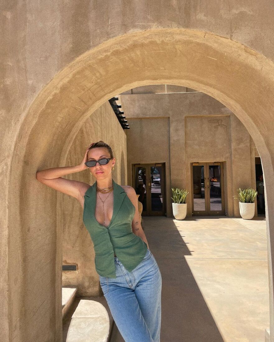 Γαρυφαλλιά Καληφώνη-Χρήστος Μάστορας: Φωτογραφίζονται μαζί στον καθρέφτη