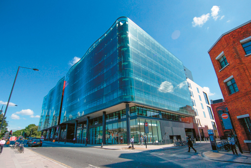 H συγγνώμη του «Guardian» για το δουλεμπόριο άργησε 202 χρόνια