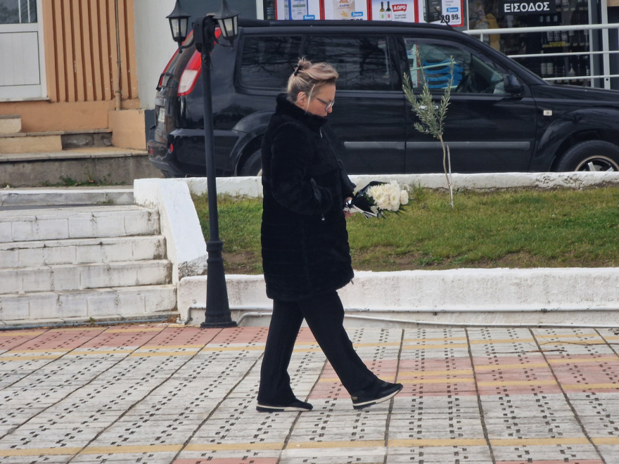 Θεσσαλονίκη: Το τελευταίο «αντίο» στην 71χρονη που δολοφονήθηκε από τον γιο της